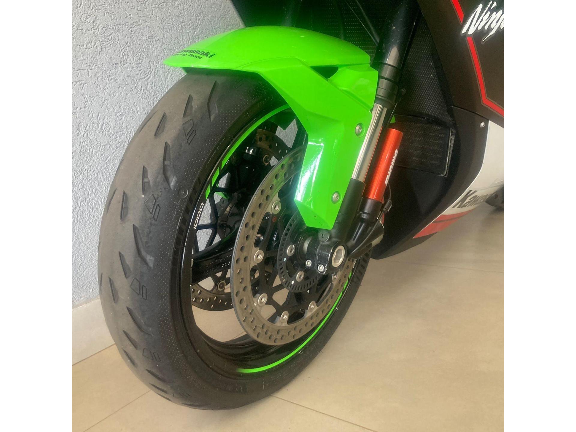 KAWASAKI ZX 10 R - Foto