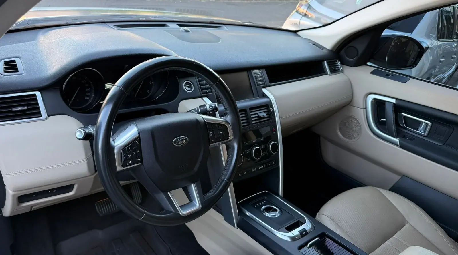 LAND ROVER Discovery Sport - Foto