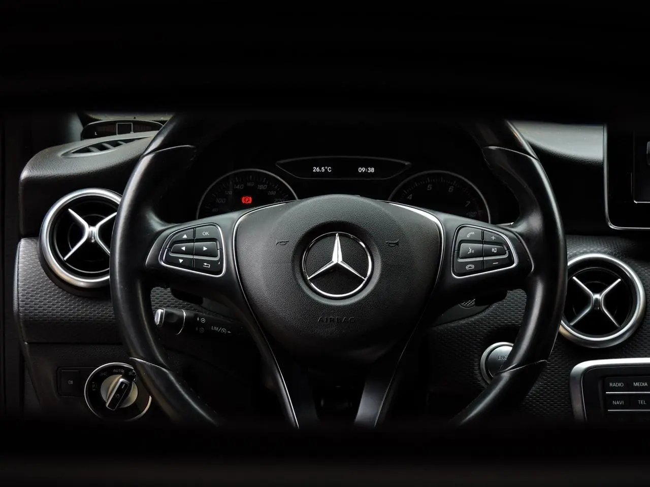 MERCEDES-BENZ A 200 - Foto