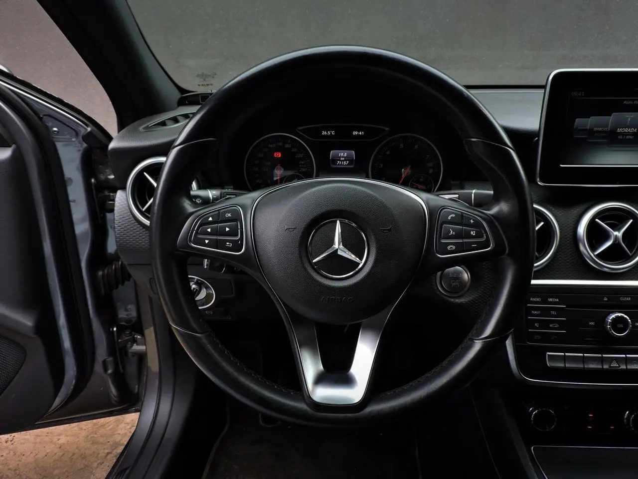 MERCEDES-BENZ A 200 - Foto