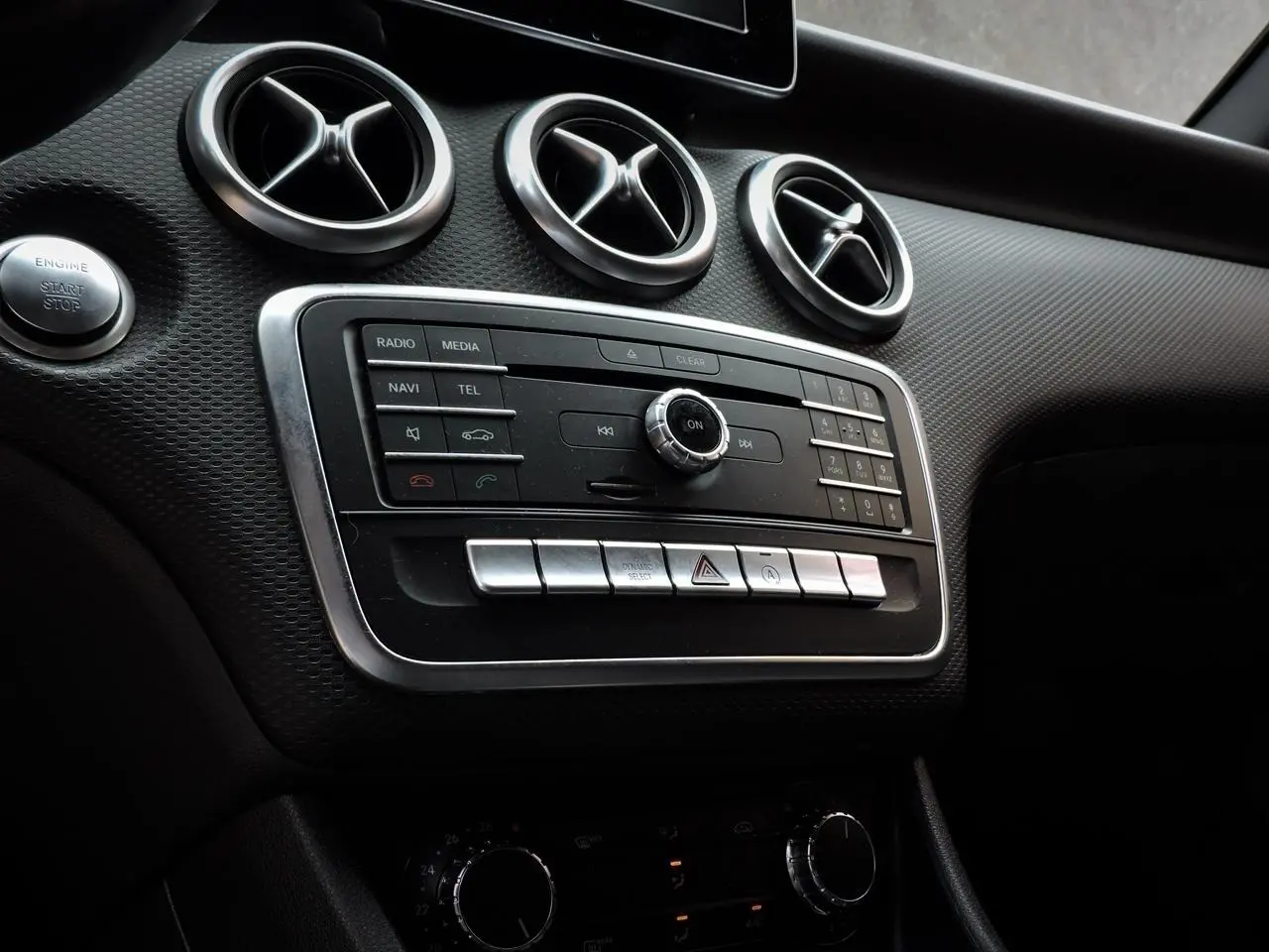 MERCEDES-BENZ A 200 - Foto