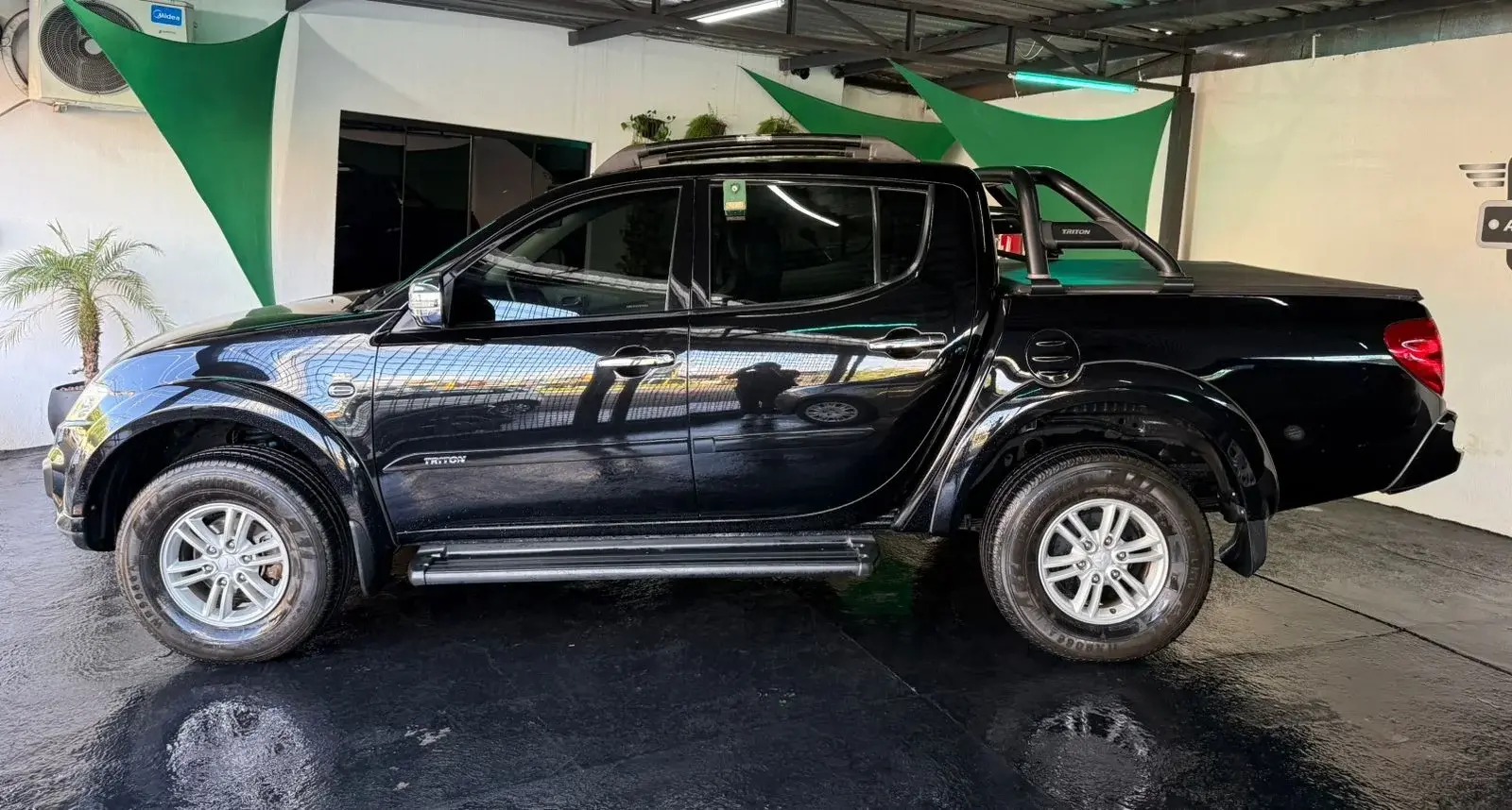 MITSUBISHI L 200 Triton - Foto