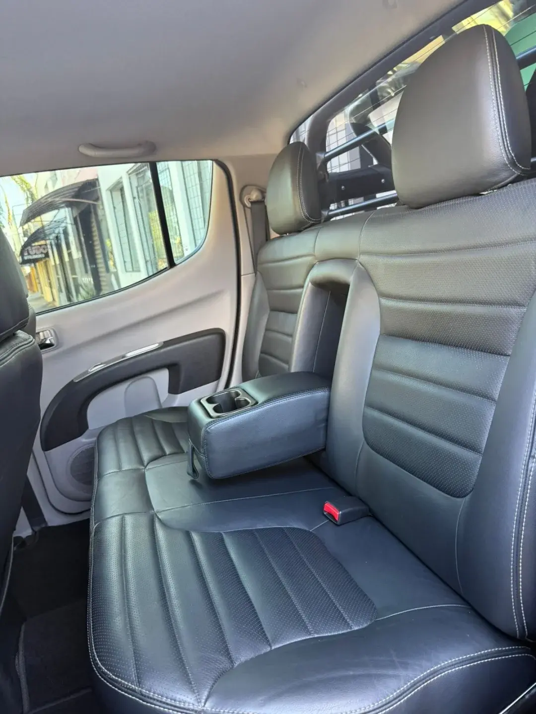 MITSUBISHI L 200 Triton - Foto