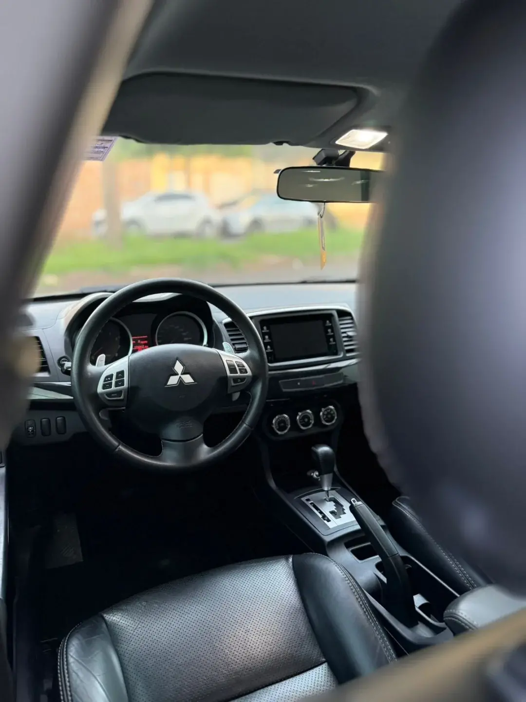 MITSUBISHI Lancer - Foto