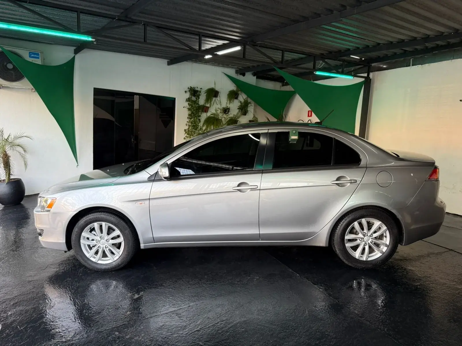 MITSUBISHI Lancer - Foto