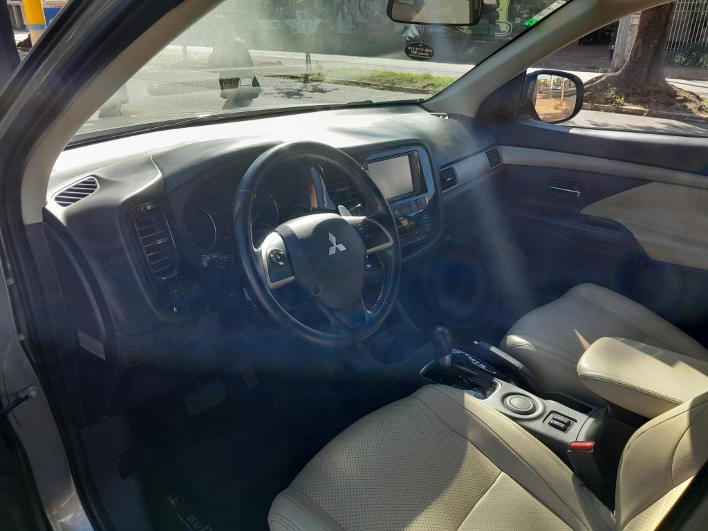 MITSUBISHI Outlander - Foto