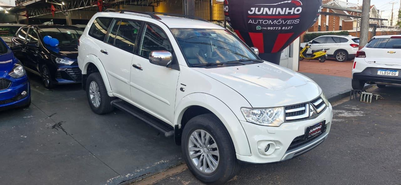 MITSUBISHI Pajero - Foto