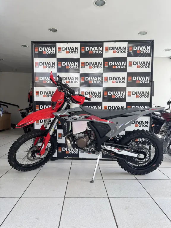 MXF 300 TS - Foto