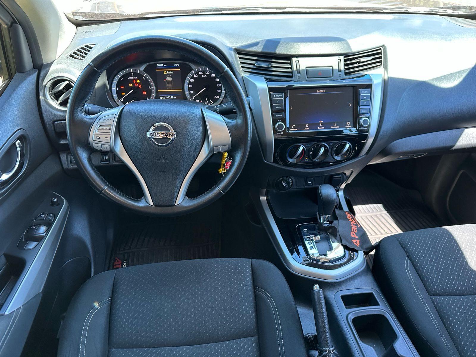 NISSAN Frontier - Foto