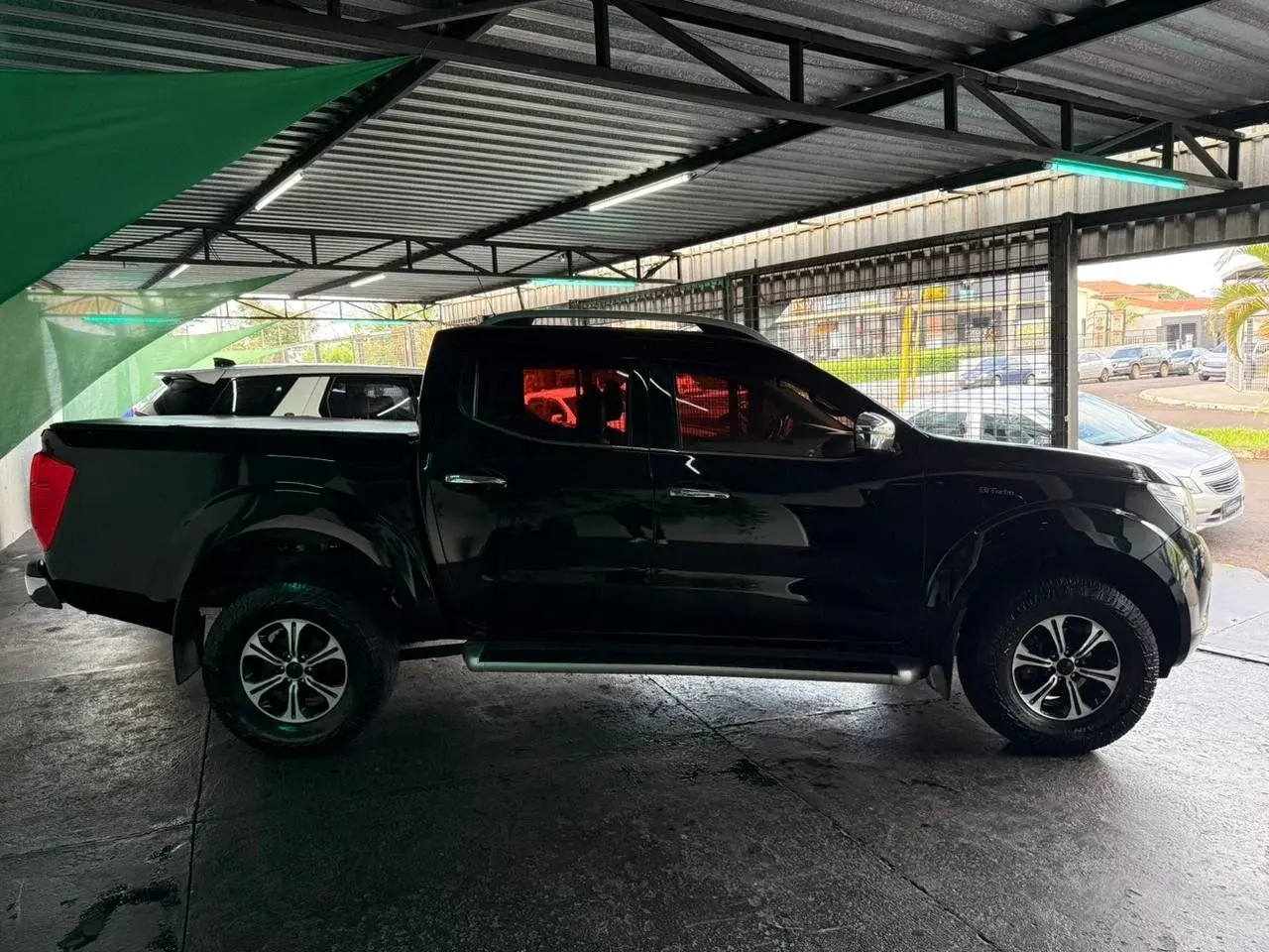 NISSAN Frontier - Foto