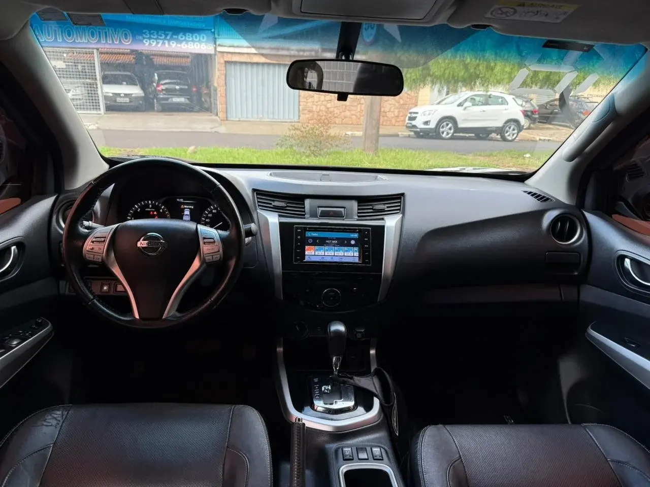 NISSAN Frontier - Foto