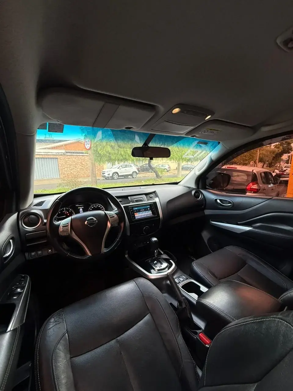 NISSAN Frontier - Foto