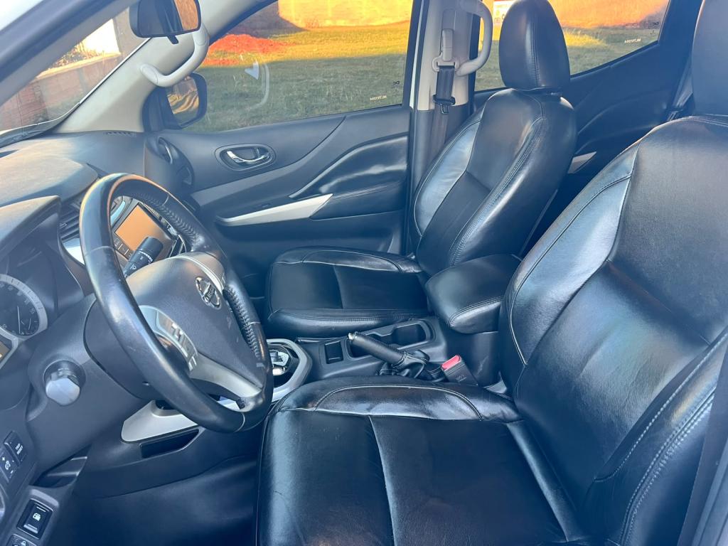NISSAN Frontier - Foto