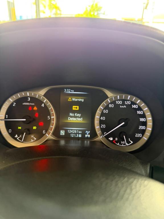 NISSAN Frontier - Foto