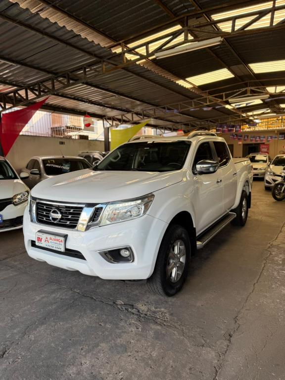 NISSAN Frontier - Foto