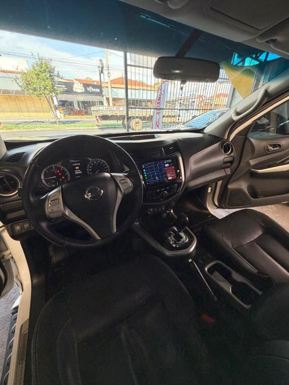 NISSAN Frontier - Foto