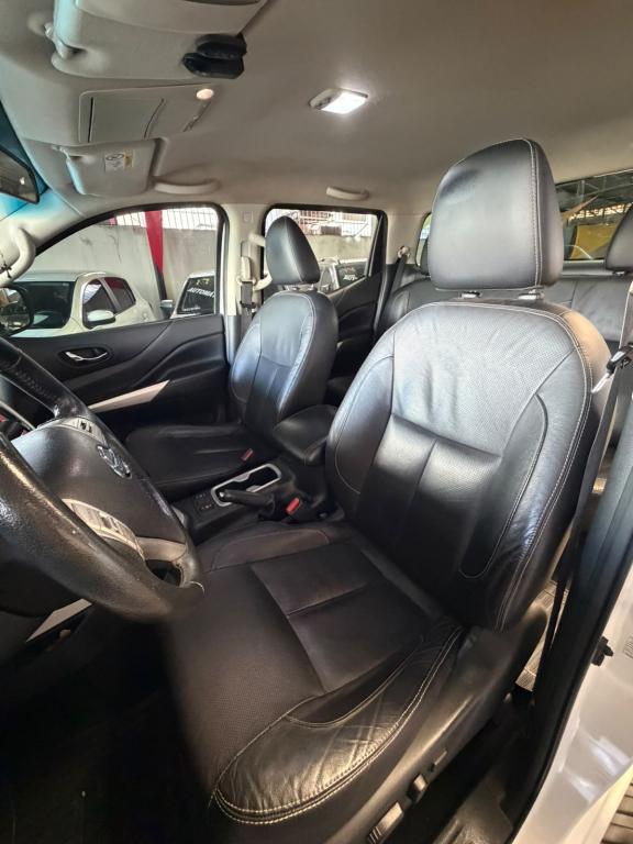 NISSAN Frontier - Foto