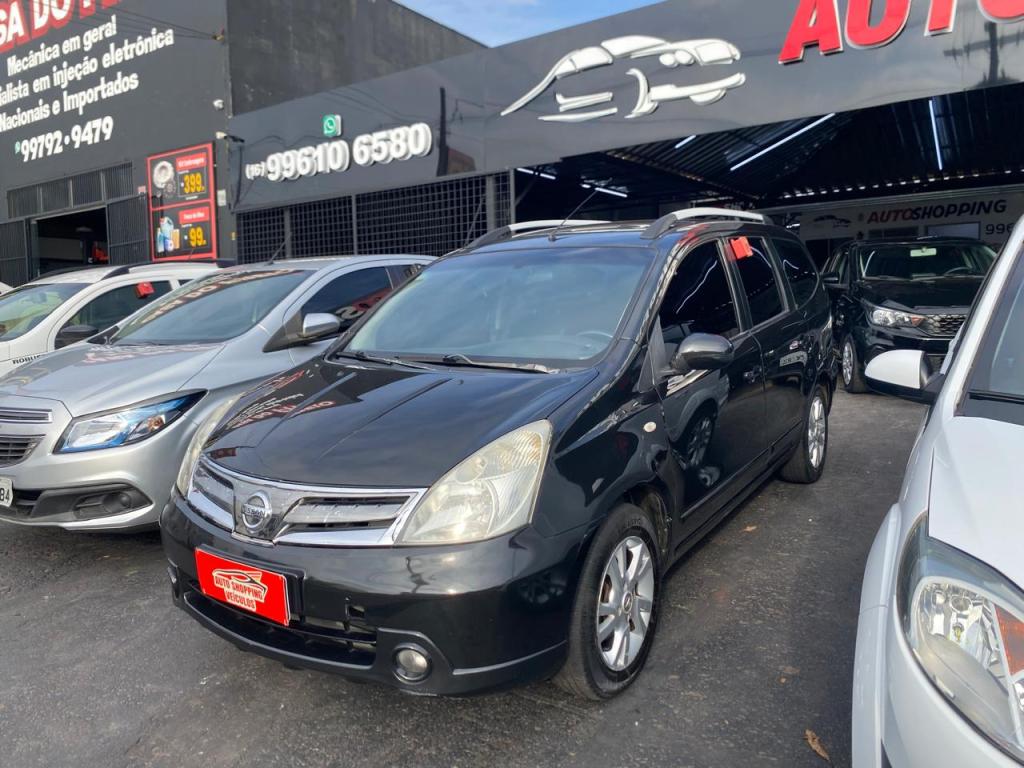 NISSAN Grand Livina - Foto