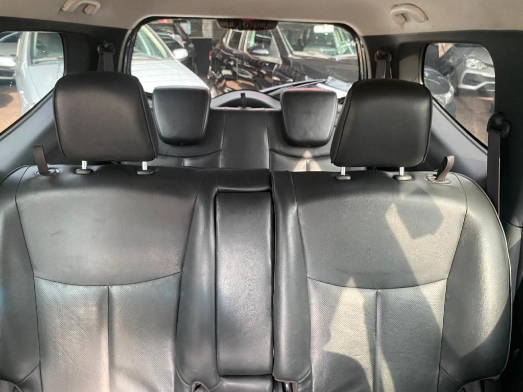 NISSAN Grand Livina - Foto