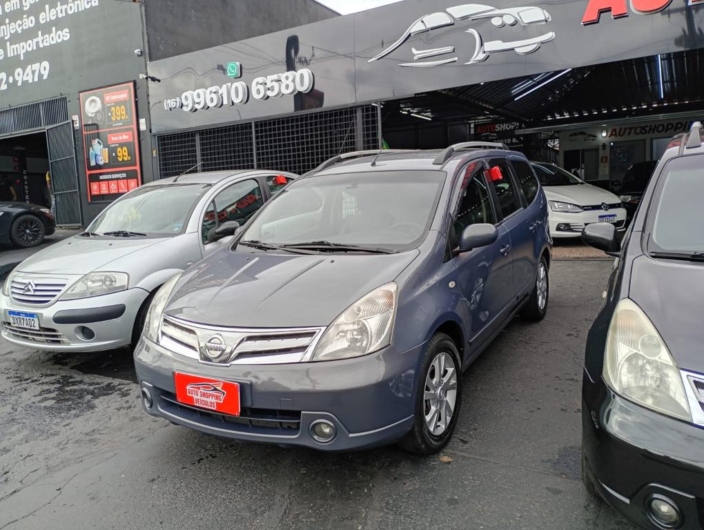 NISSAN Grand Livina - Foto