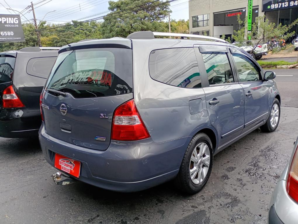NISSAN Grand Livina - Foto