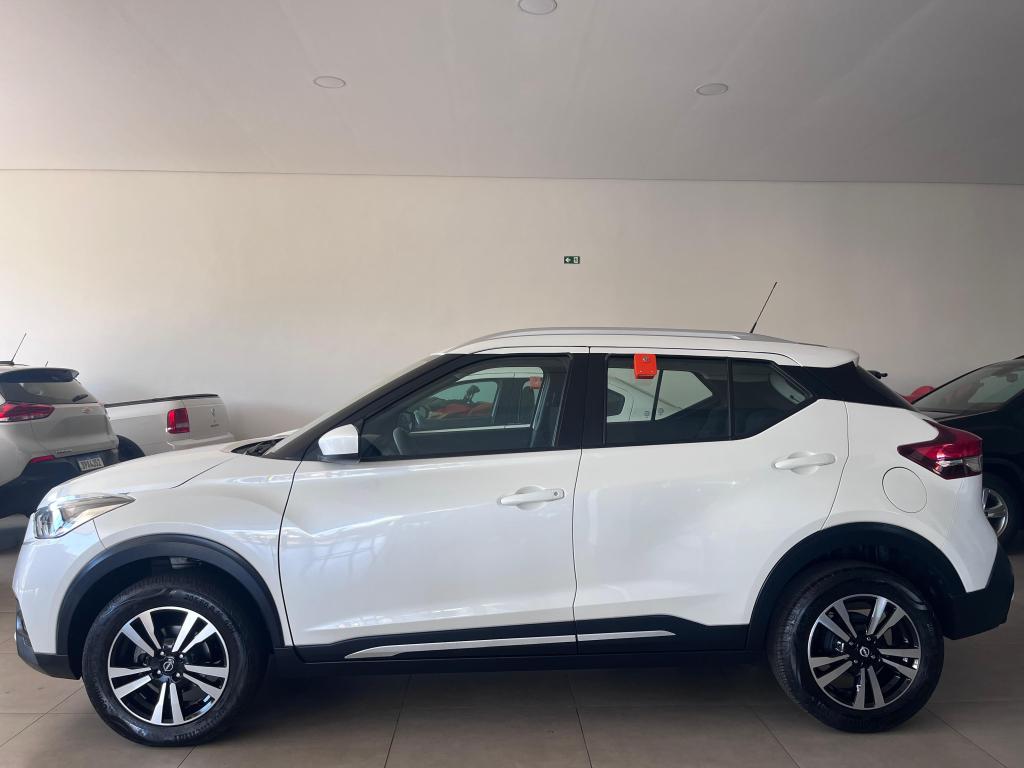 NISSAN Kicks - Miniatura