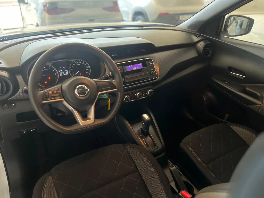 NISSAN Kicks - Miniatura