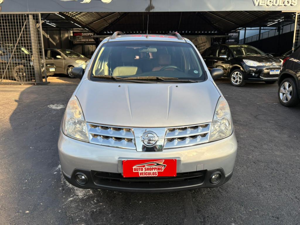 NISSAN Livina - Foto