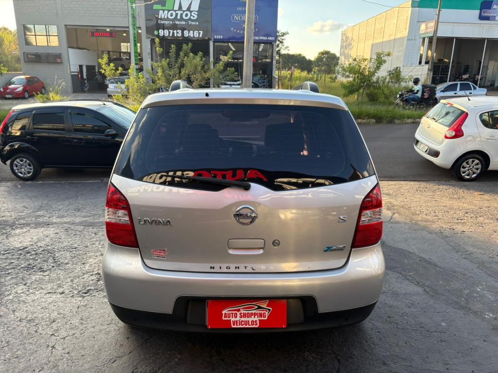 NISSAN Livina - Foto