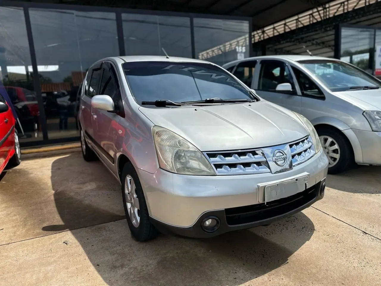 NISSAN Livina - Foto