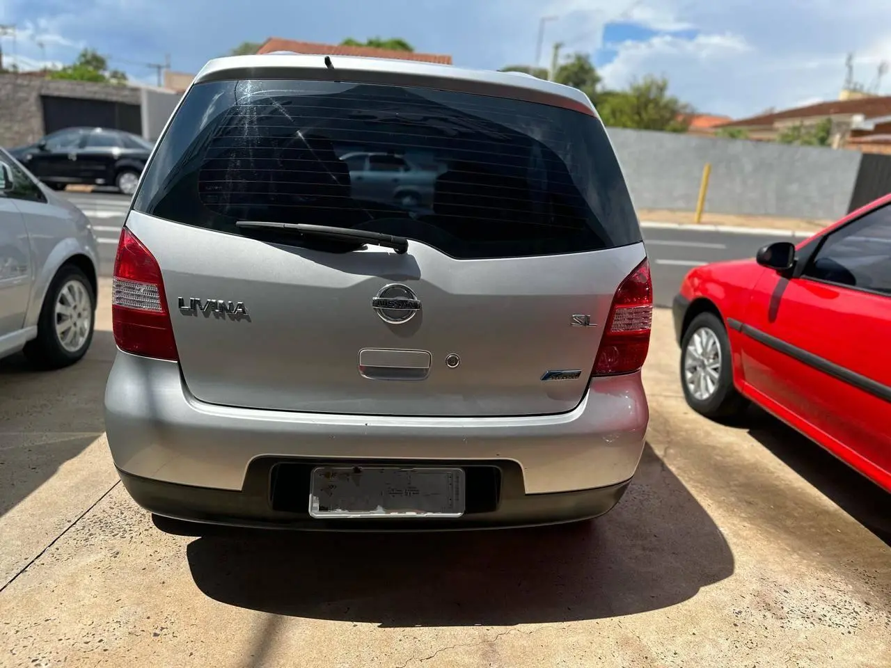 NISSAN Livina - Foto