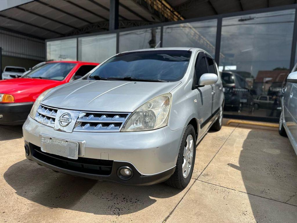 NISSAN Livina