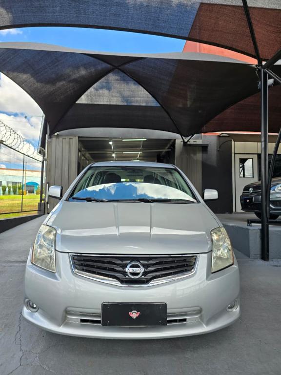 NISSAN Sentra - Foto