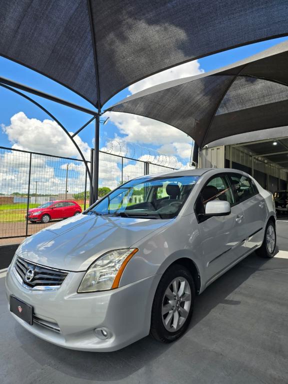 NISSAN Sentra - Foto