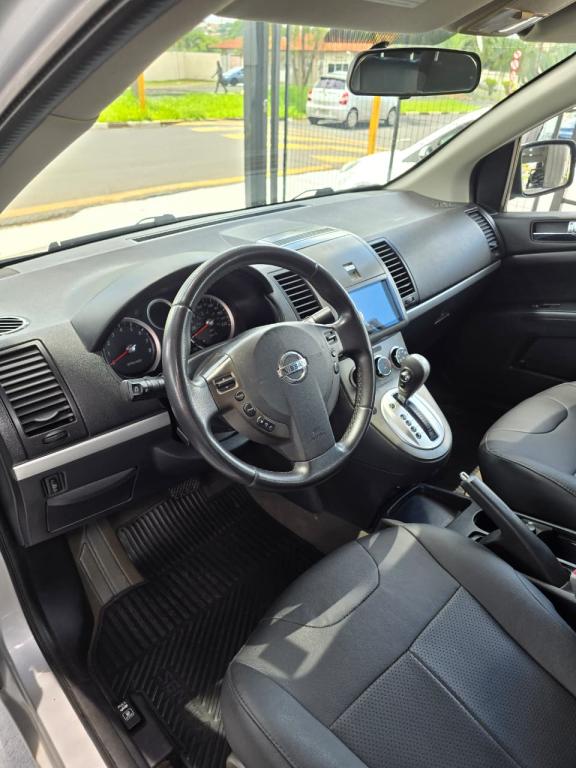 NISSAN Sentra - Foto
