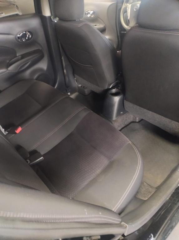 NISSAN Versa Sedan - Foto