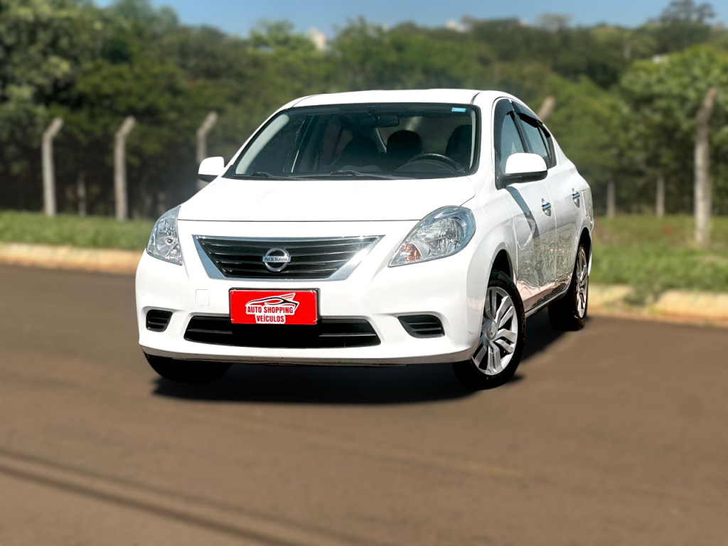 NISSAN Versa Sedan - Miniatura