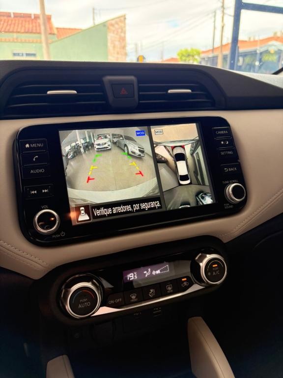 NISSAN Versa Sedan - Foto