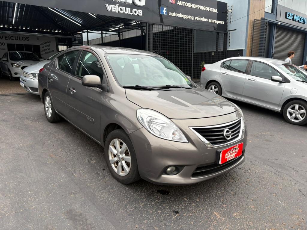 NISSAN Versa Sedan