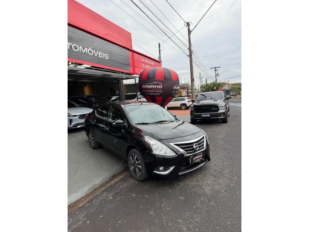 NISSAN Versa Sedan