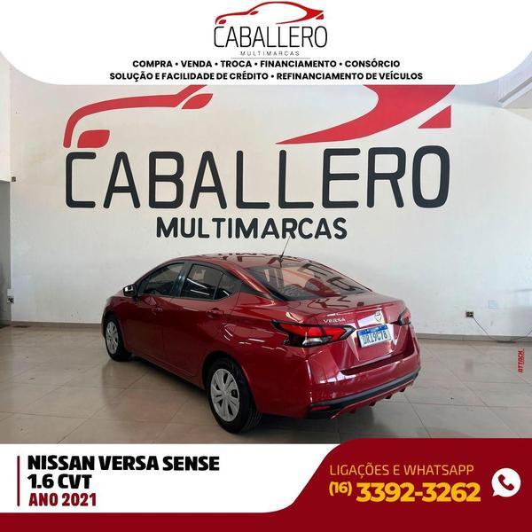 NISSAN Versa Sedan - Foto