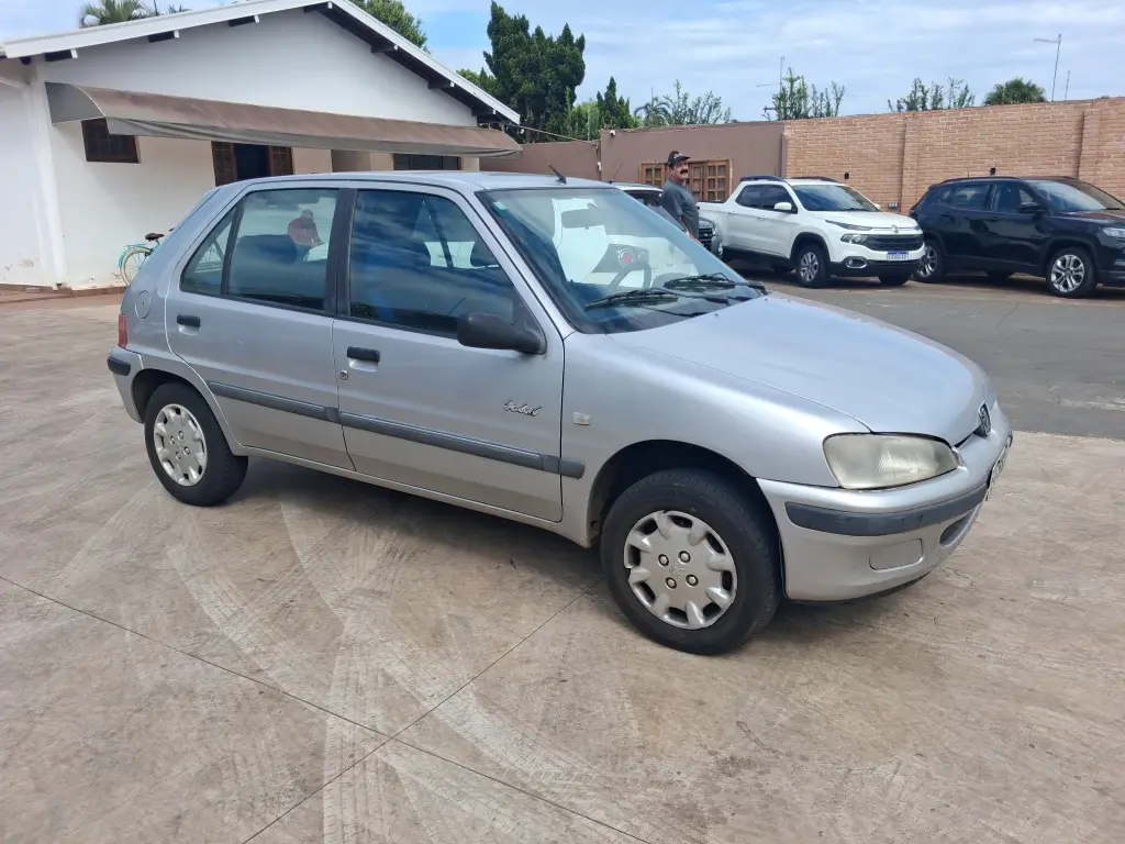 PEUGEOT 106
