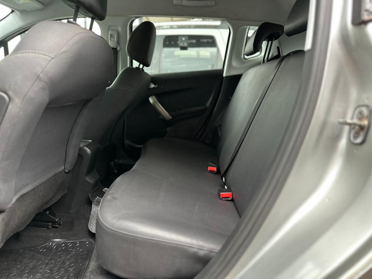 PEUGEOT 2008 - Foto