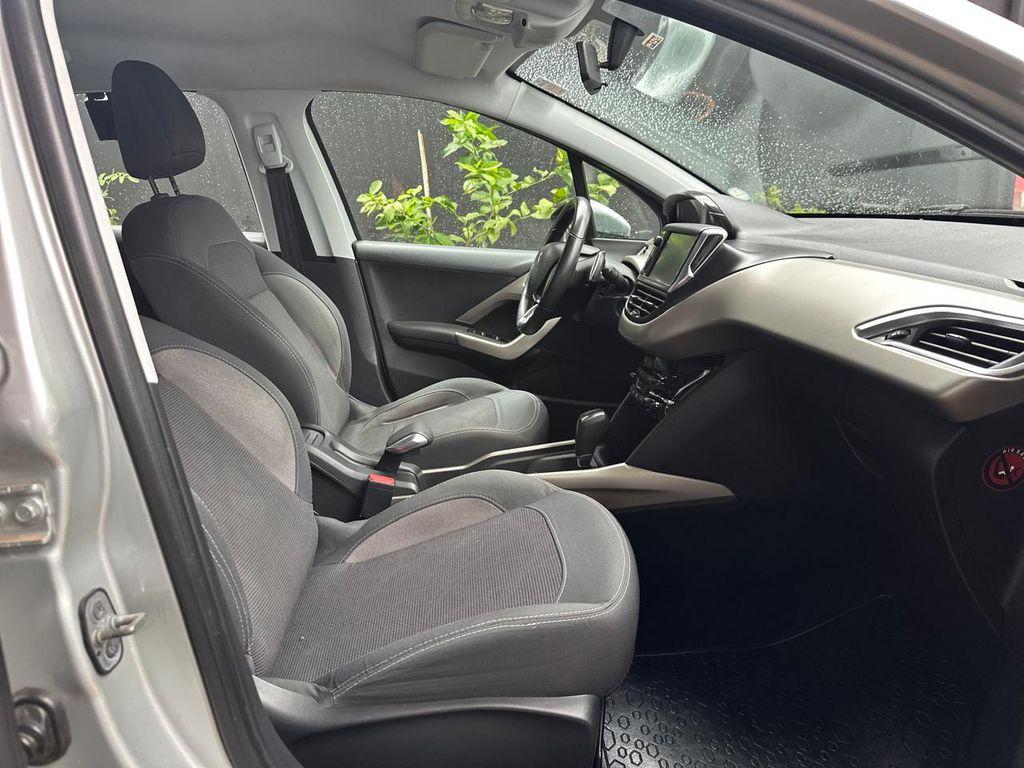 PEUGEOT 2008 - Foto
