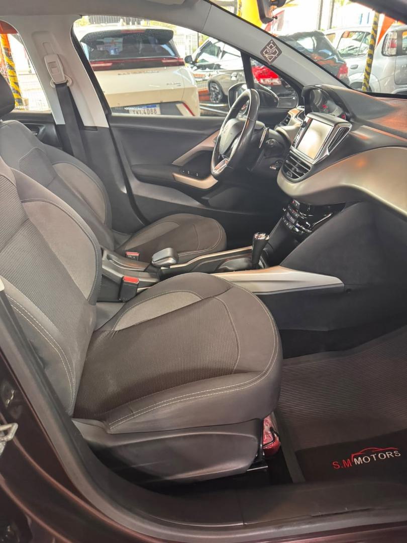 PEUGEOT 2008 - Foto