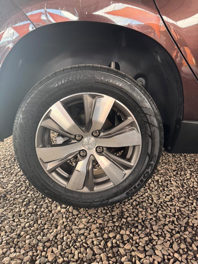PEUGEOT 2008 - Foto