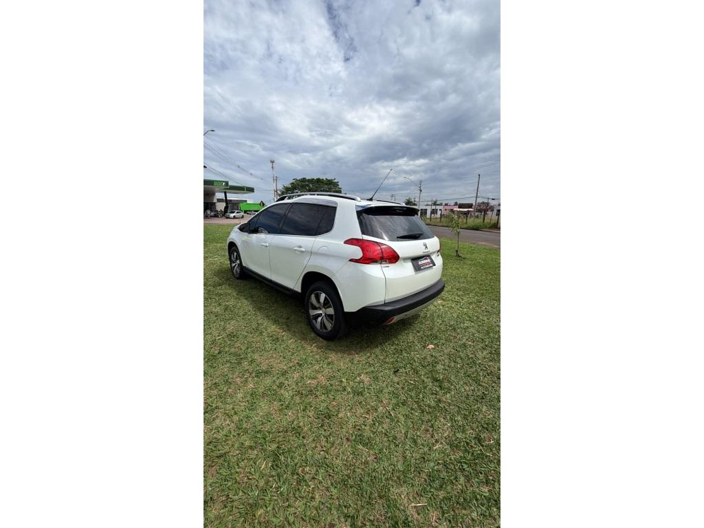 PEUGEOT 2008 - Foto