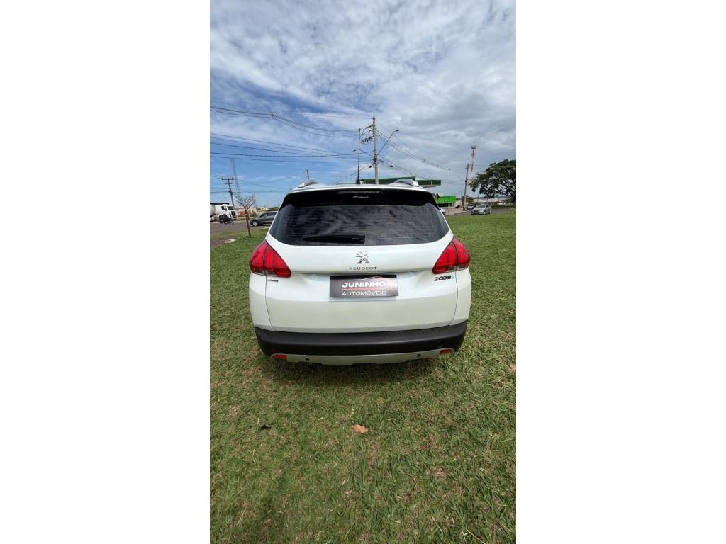 PEUGEOT 2008 - Foto
