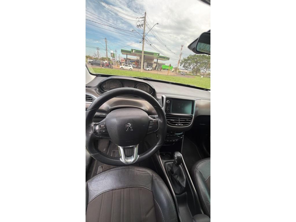 PEUGEOT 2008 - Foto