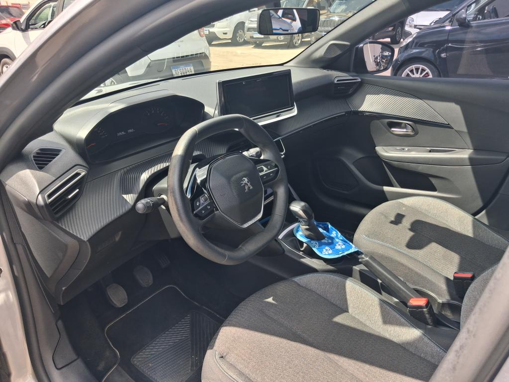 PEUGEOT 208 - Foto